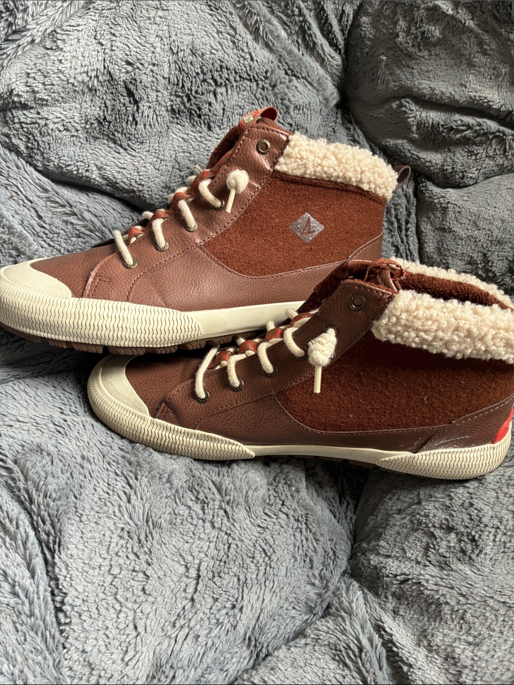 Sperry Pier Wave Storm tumbled bootie